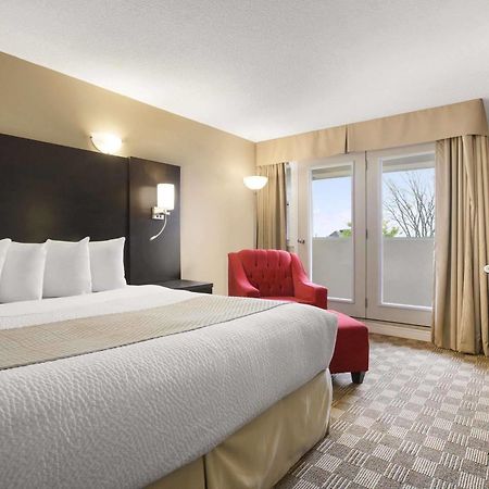 Days Inn & Suites By Wyndham North Bay Downtown Exteriér fotografie