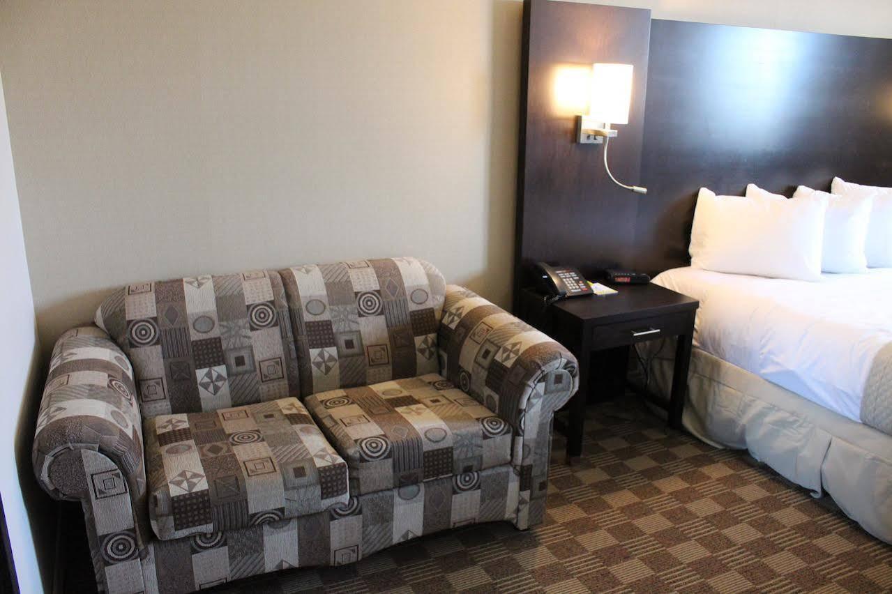 Days Inn & Suites By Wyndham North Bay Downtown Exteriér fotografie